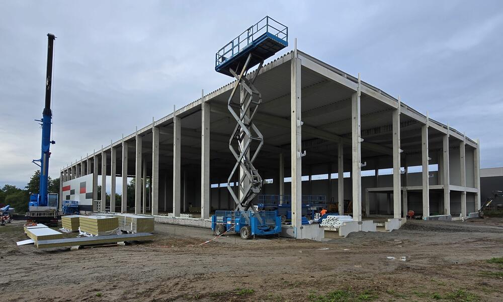 Skladová hala s administrativní částí