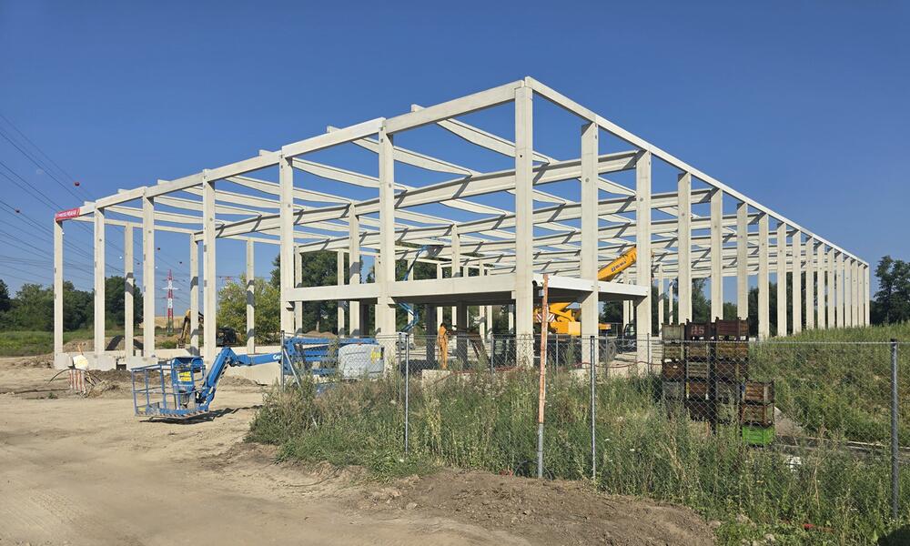 Skladová hala s administrativní částí